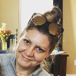 Meet your Posher, Rachel